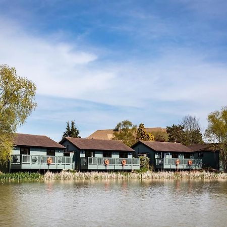 Vila The Vale Golf & Country Club Bishampton Exteriér fotografie