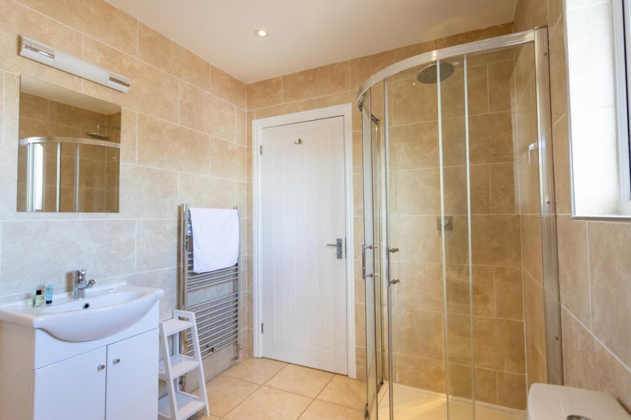 Vila The Vale Golf & Country Club Bishampton Exteriér fotografie
