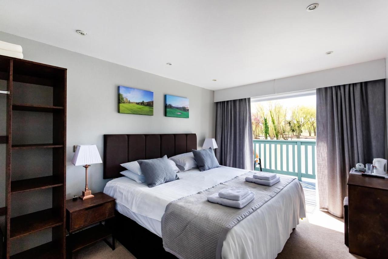 Vila The Vale Golf & Country Club Bishampton Exteriér fotografie