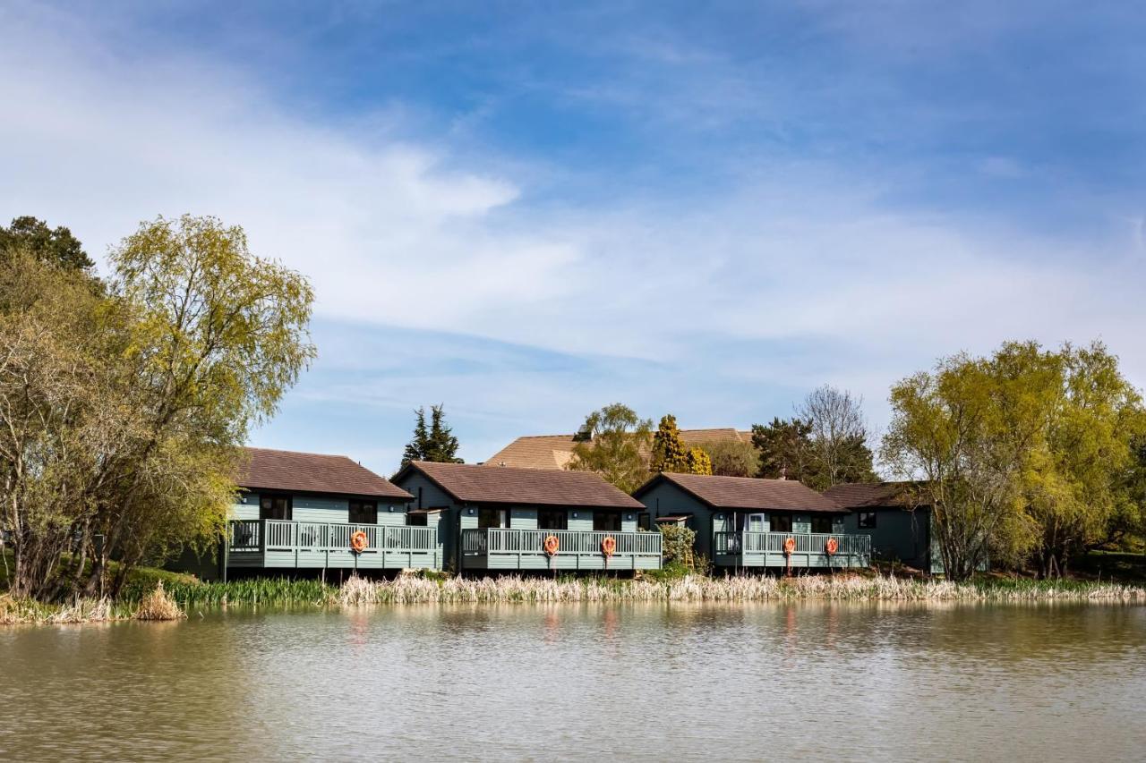 Vila The Vale Golf & Country Club Bishampton Exteriér fotografie