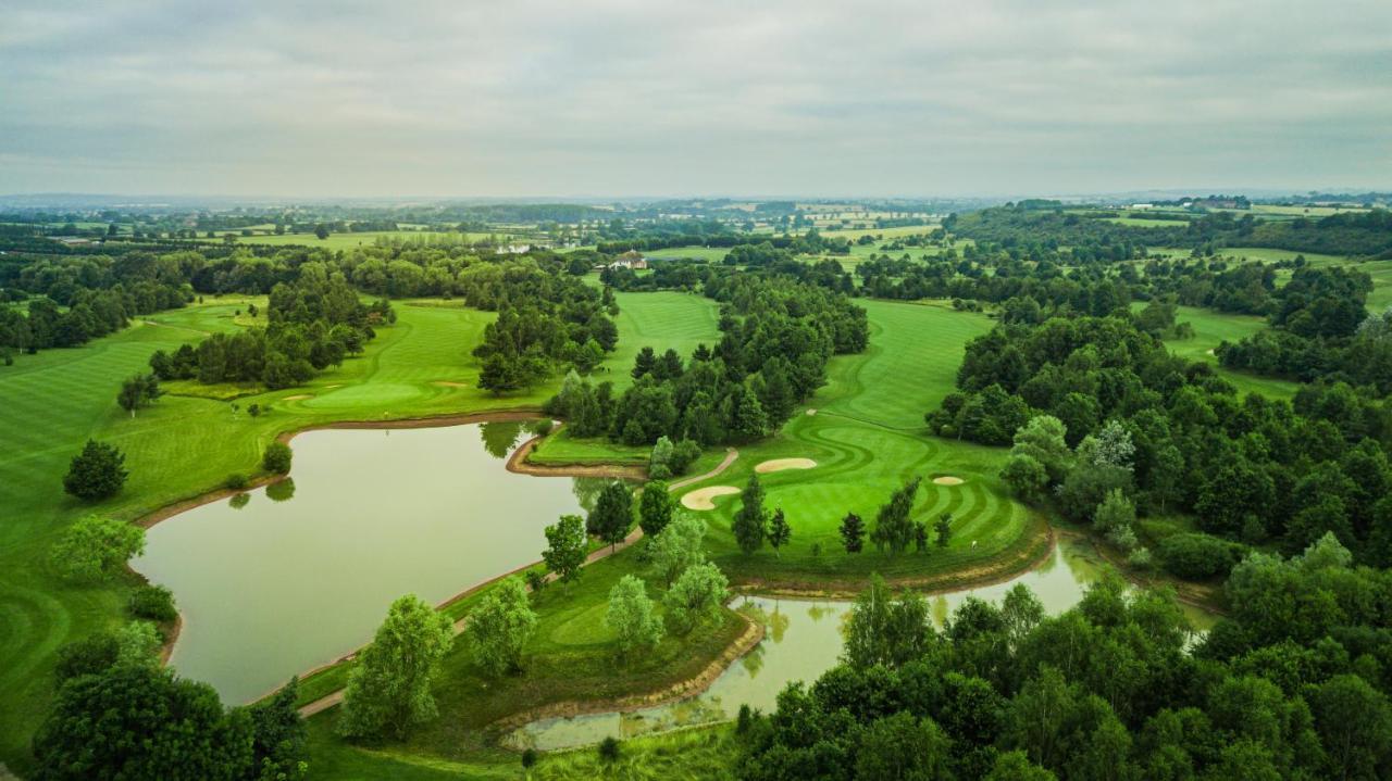 Vila The Vale Golf & Country Club Bishampton Exteriér fotografie