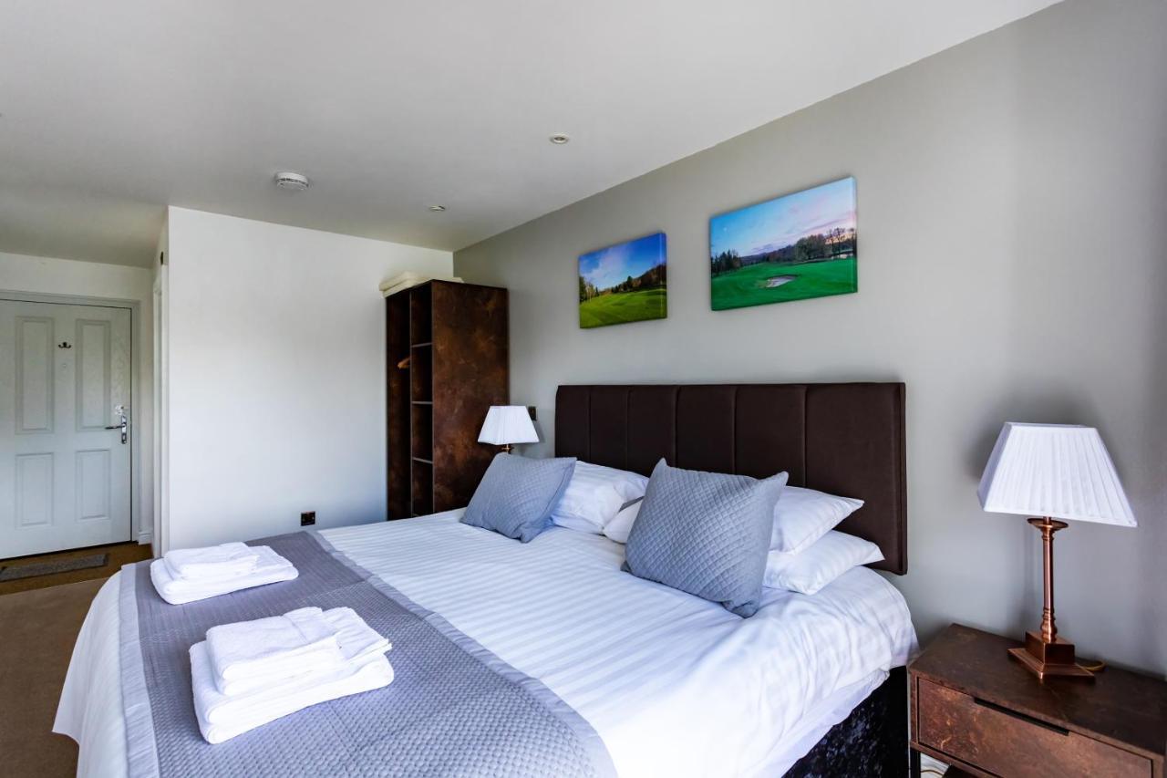 Vila The Vale Golf & Country Club Bishampton Exteriér fotografie