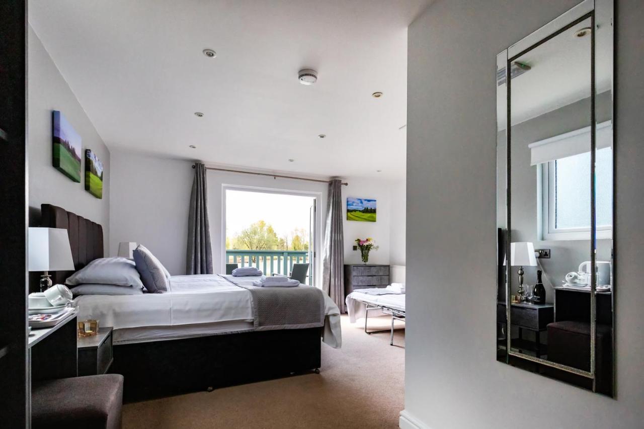 Vila The Vale Golf & Country Club Bishampton Exteriér fotografie