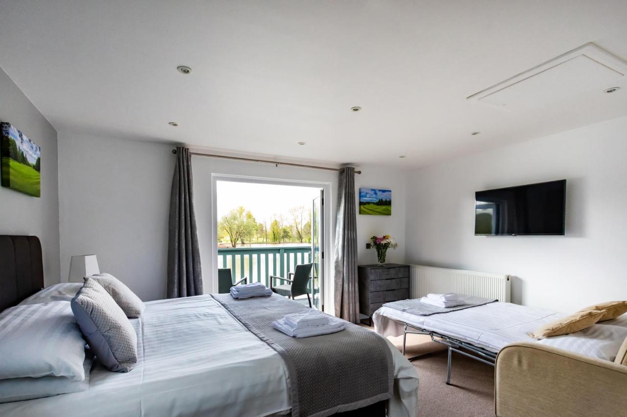 Vila The Vale Golf & Country Club Bishampton Exteriér fotografie