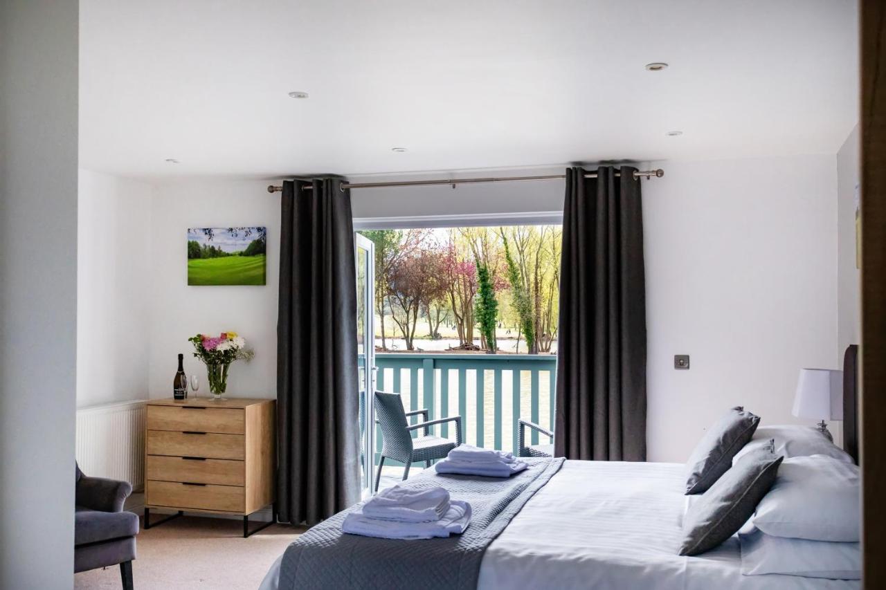 Vila The Vale Golf & Country Club Bishampton Exteriér fotografie