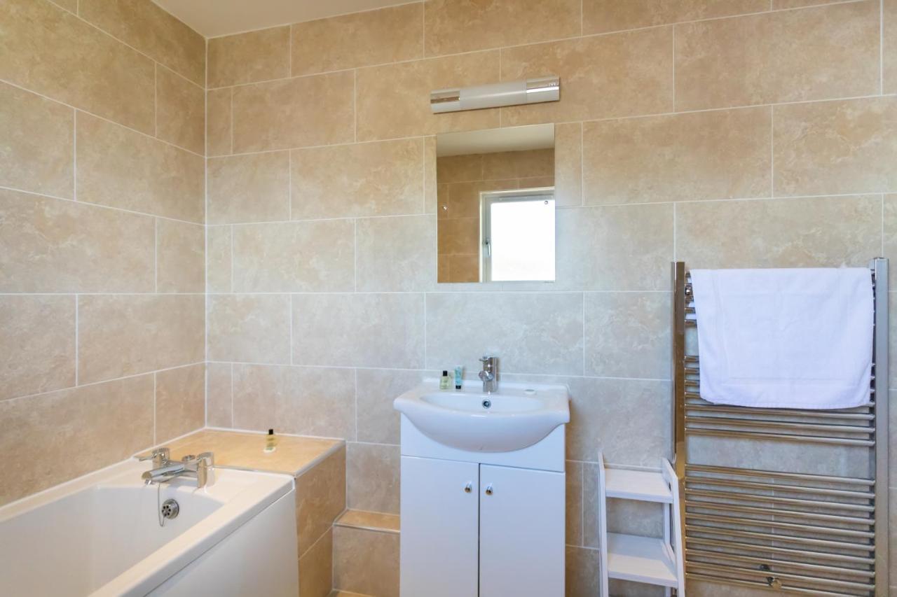 Vila The Vale Golf & Country Club Bishampton Exteriér fotografie