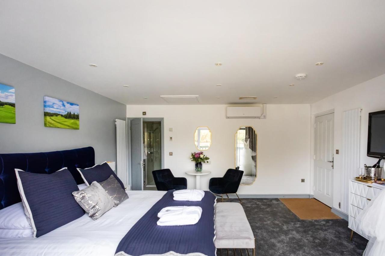 Vila The Vale Golf & Country Club Bishampton Exteriér fotografie